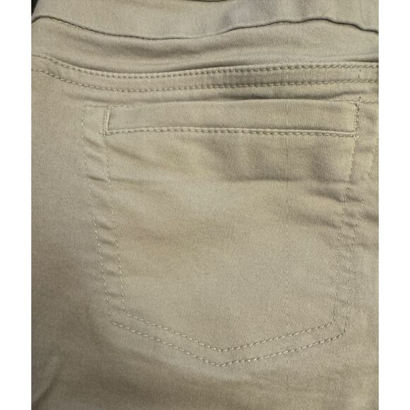Westbound Petites Stretch Capris Light Gray - Sz 2P - Picture 5 of 10
